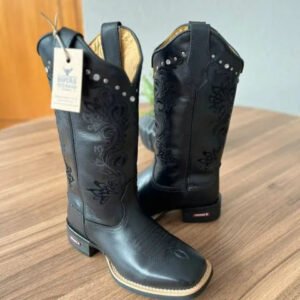 Texana Jessica - Couro Látego Preto/Bordado Ramos Preto com Metais