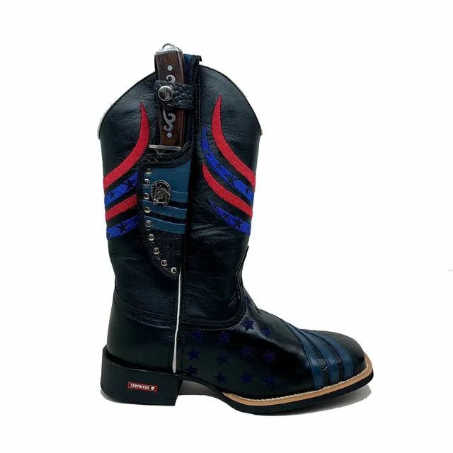 BotaFaca Americana Gold
- Couro Látego Preto | Bordados Azul Escuro e Vermelho - Imagem 2