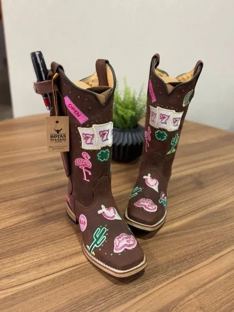 Texana Fabiana com Kit faca - Couro Horse Nescau/Bordado Simbolos - Imagem 2