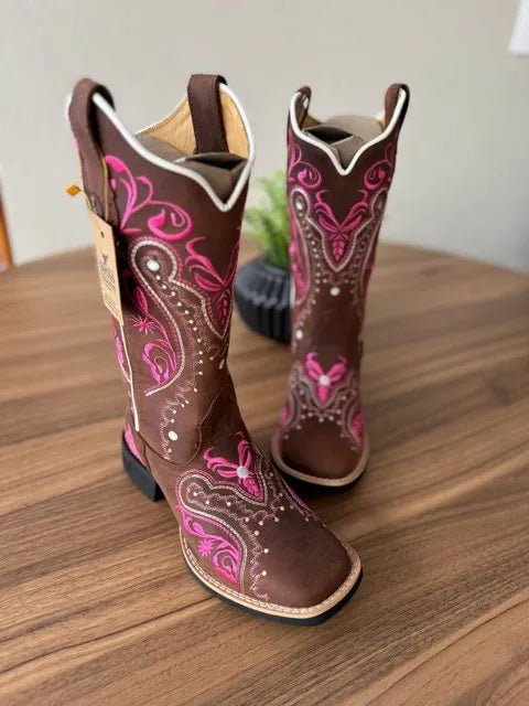 Texana Alice - Couro Horse Nescau/Bordado Tribal Rosa com Padroeira - Imagem 2