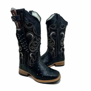 BotaFaca Livia 
                                    - Couro Látego Preto | Glitter Preto Bordado Branco