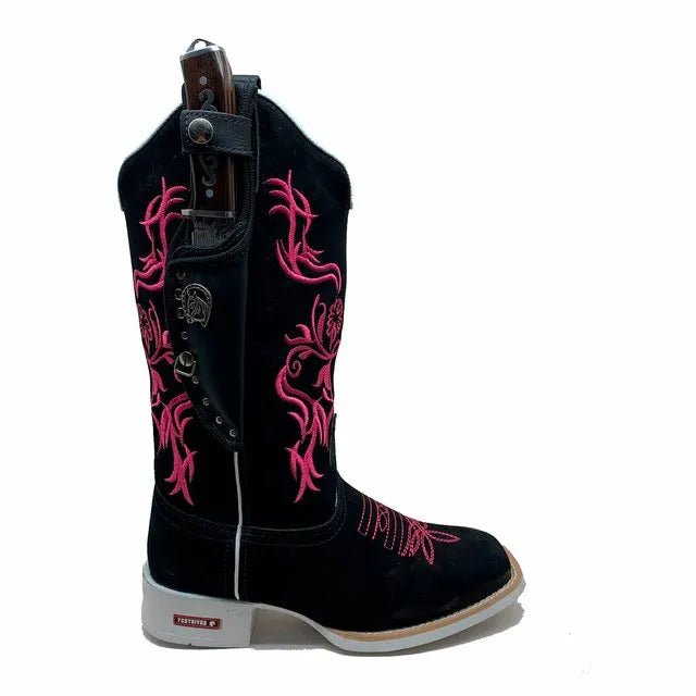 BotaFaca Primavera
- Couro Nobuck Preto | Bordado Rosa | Solado Branco - Imagem 2