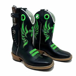 BotaFaca Escudo
                                    - Couro Látego Preto | Bordado Verde Neon | Solado de Madeira
