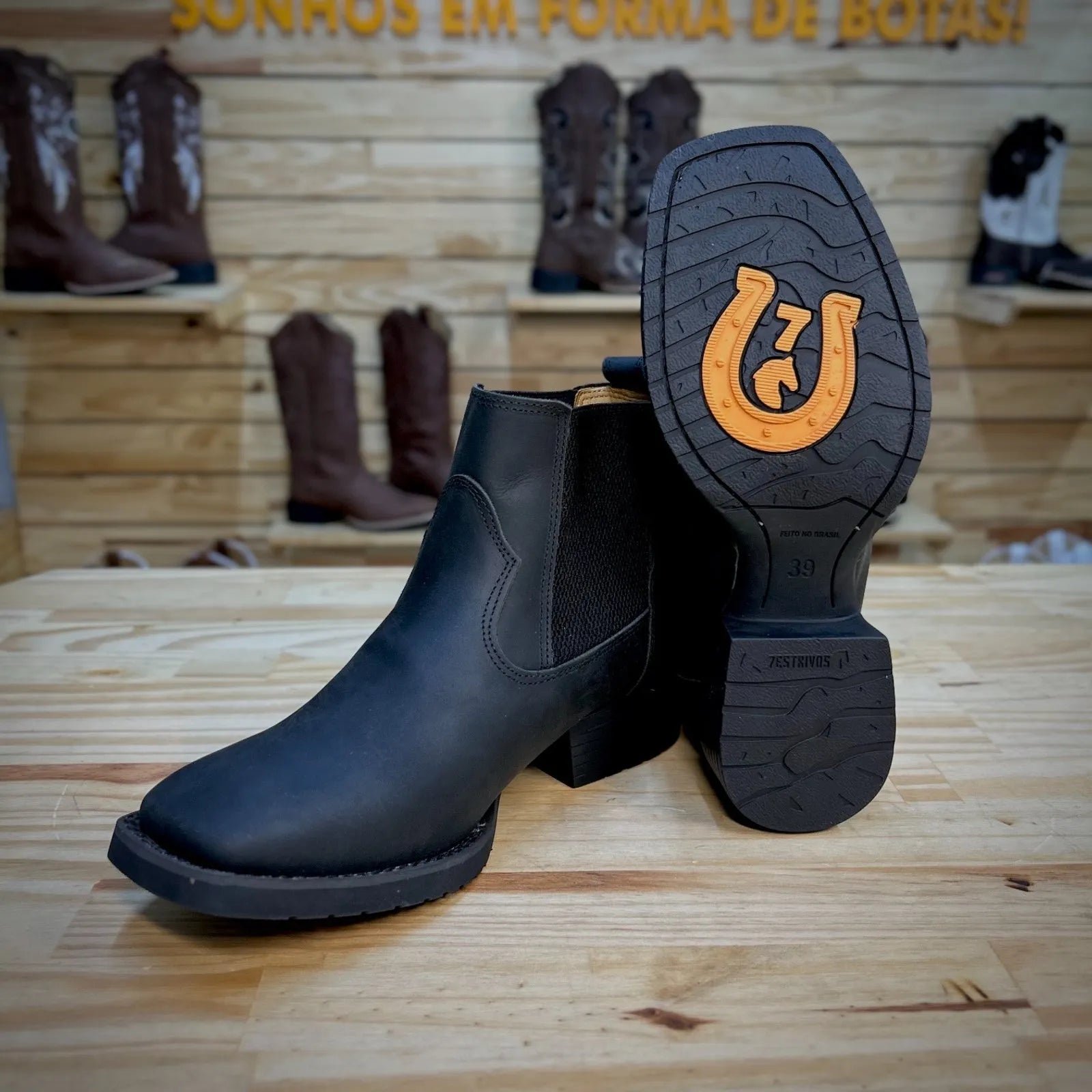 Botina Casca de Bala - Couro Crazy Horse Preto - Imagem 4