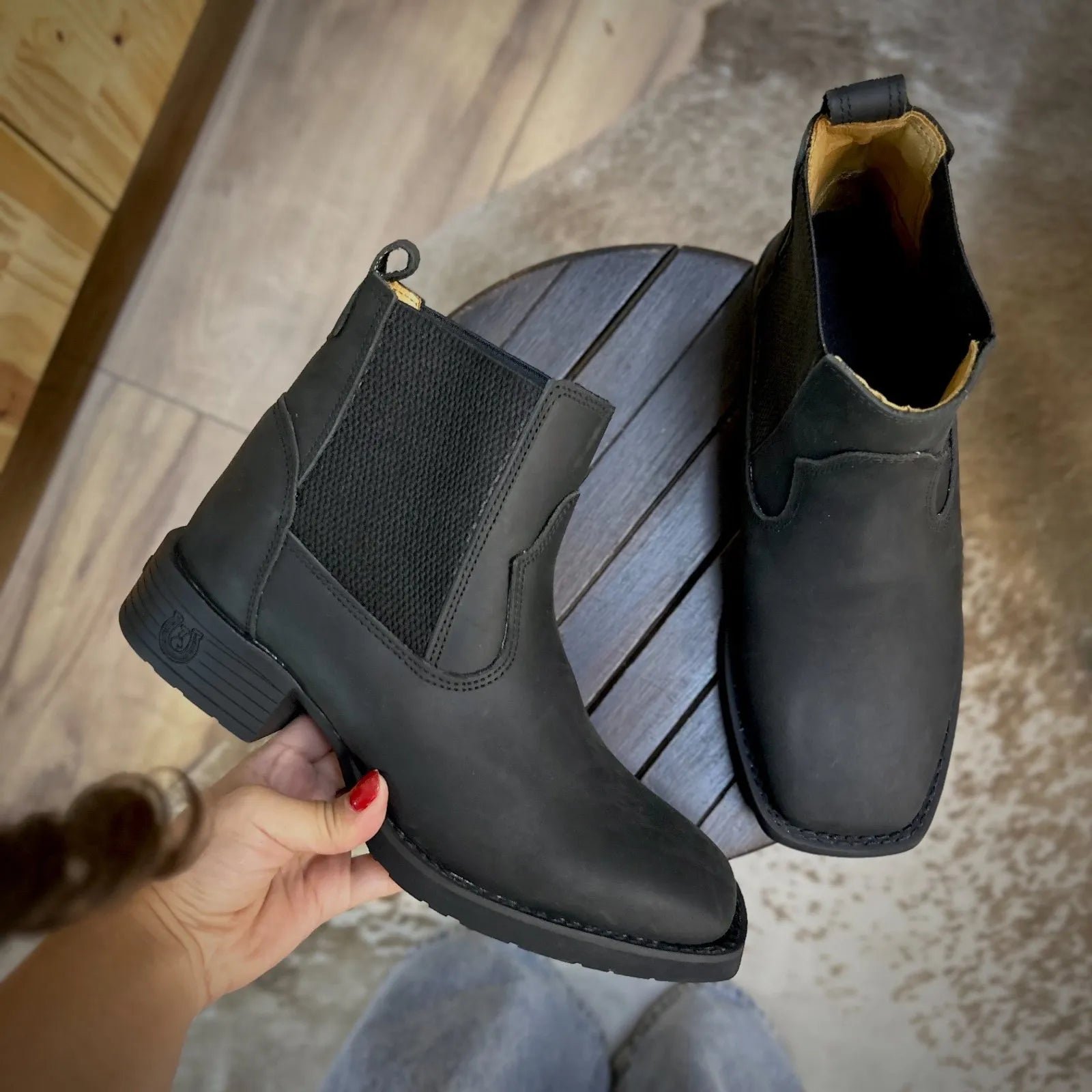 Botina Casca de Bala - Couro Crazy Horse Preto - Imagem 2