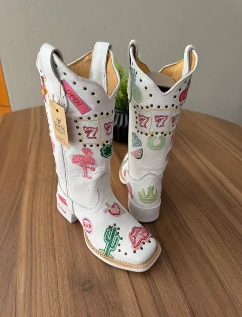Texana Fabiana - Couro Floatter Branco/Bordado Símbolos - Imagem 3